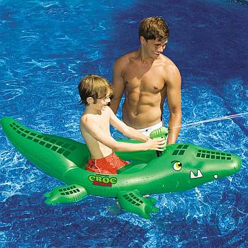 Croc Attack Squirting Pool Float