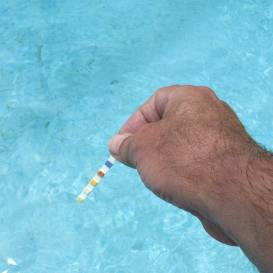 How To Raise The pH Level In Your Swimming Pool